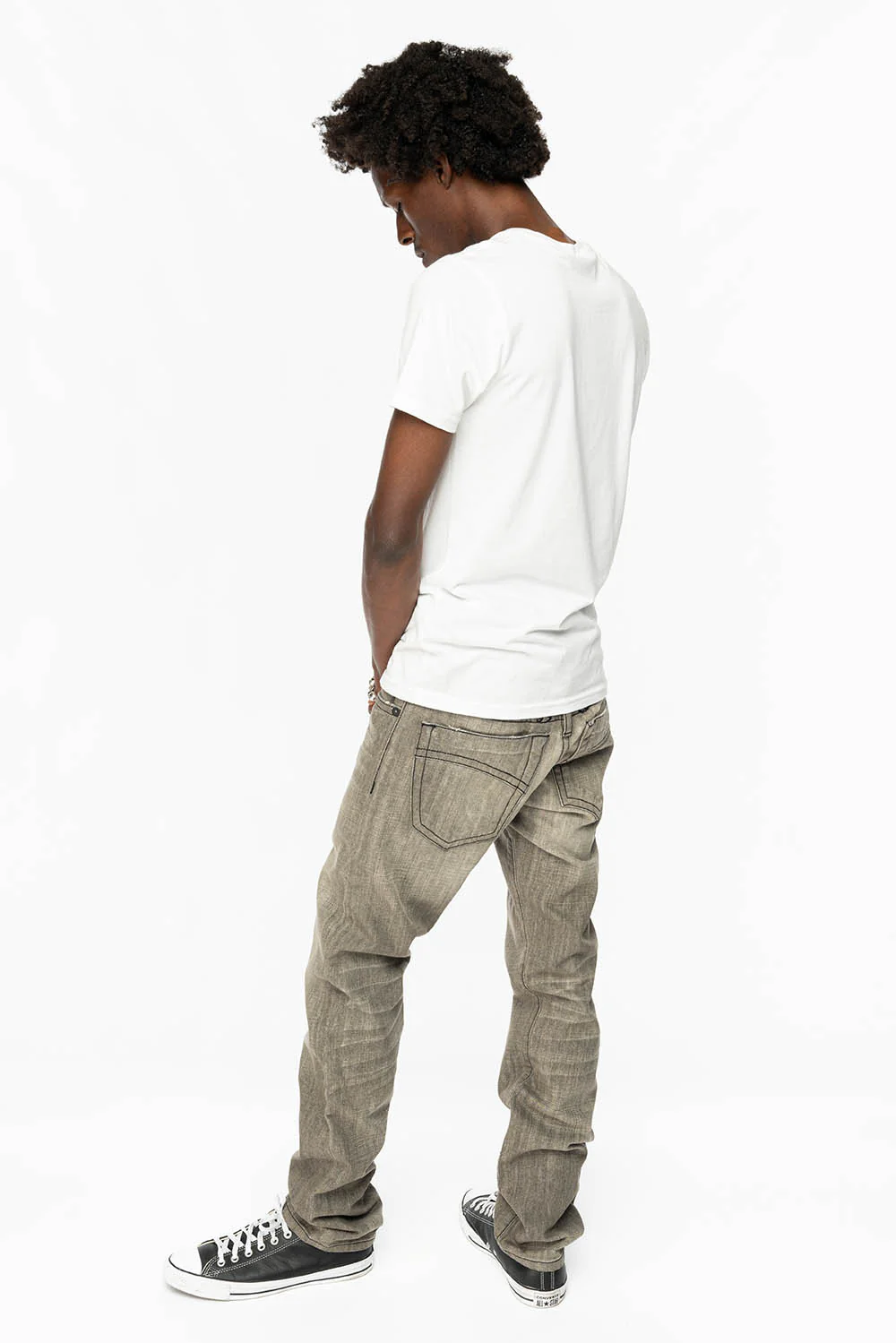 CLASSIC 5 POCKET  SLIM  LEG JEANS  IN GREY 3D LIGHT WASH - Image 5