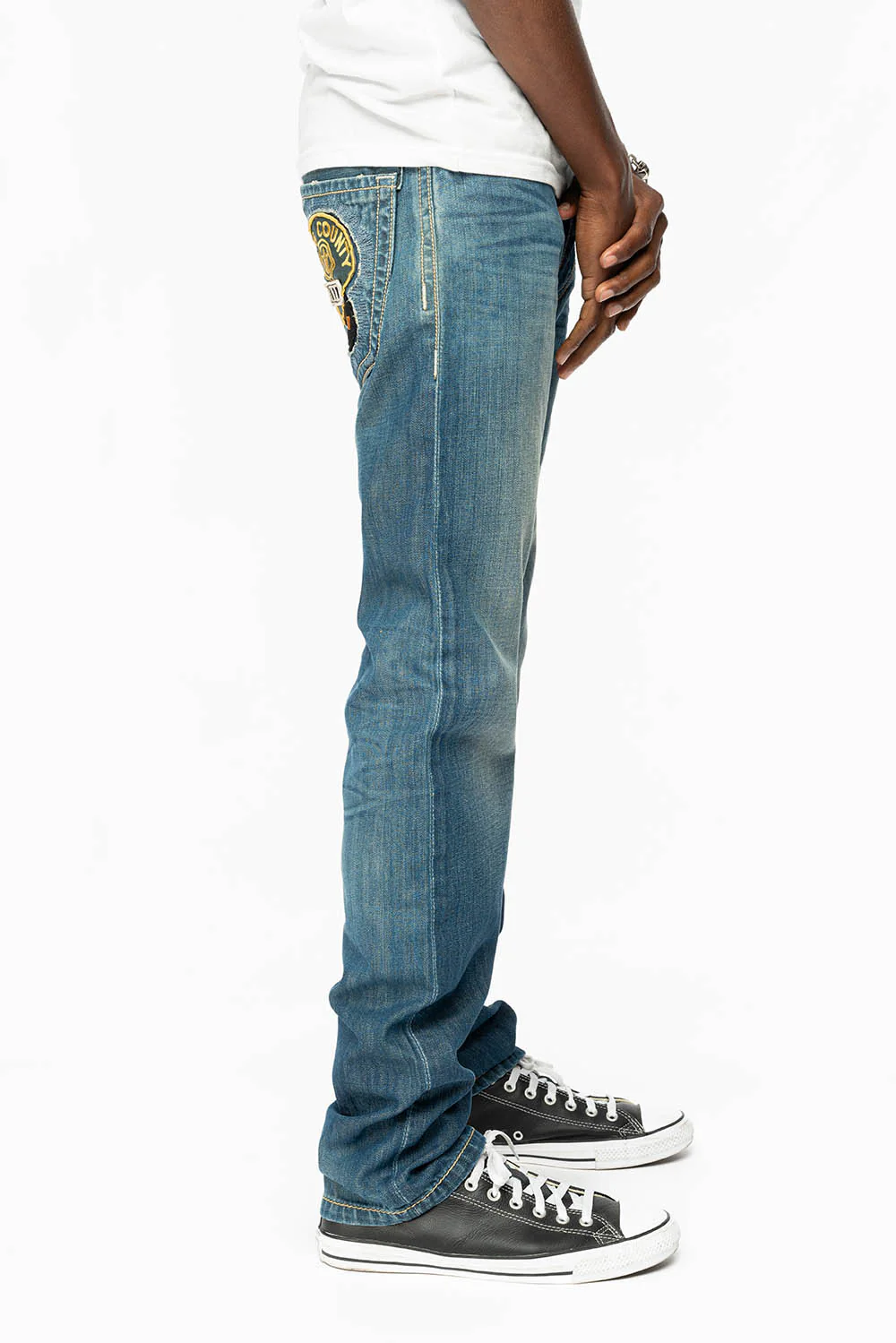CLASSIC 5 POCKET  STRAIGHT  LEG JEANS  IN BLUE  3D MEDIUM WASH WITH PATCH - Image 4