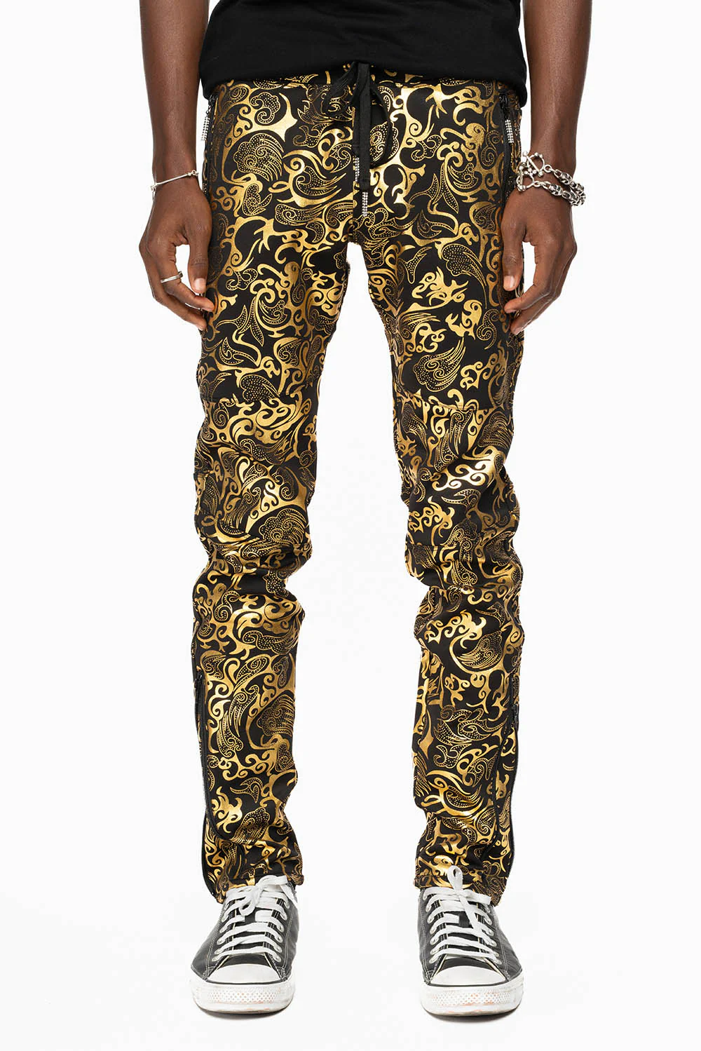CLOUD JOGGER IN BLACK AND GOLD - Image 2