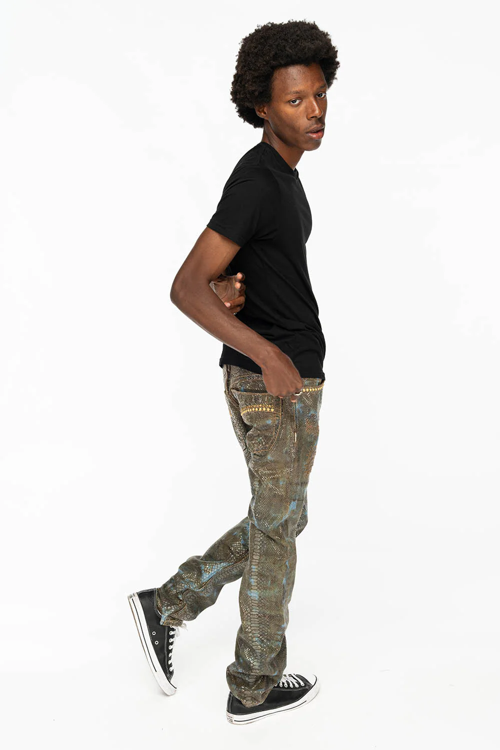 MENS CLASSIC 5 POCKET STRAIGHT LEG JEANS IN REPTILE WASH WITH STUDS AND CRYSTALS - Image 3
