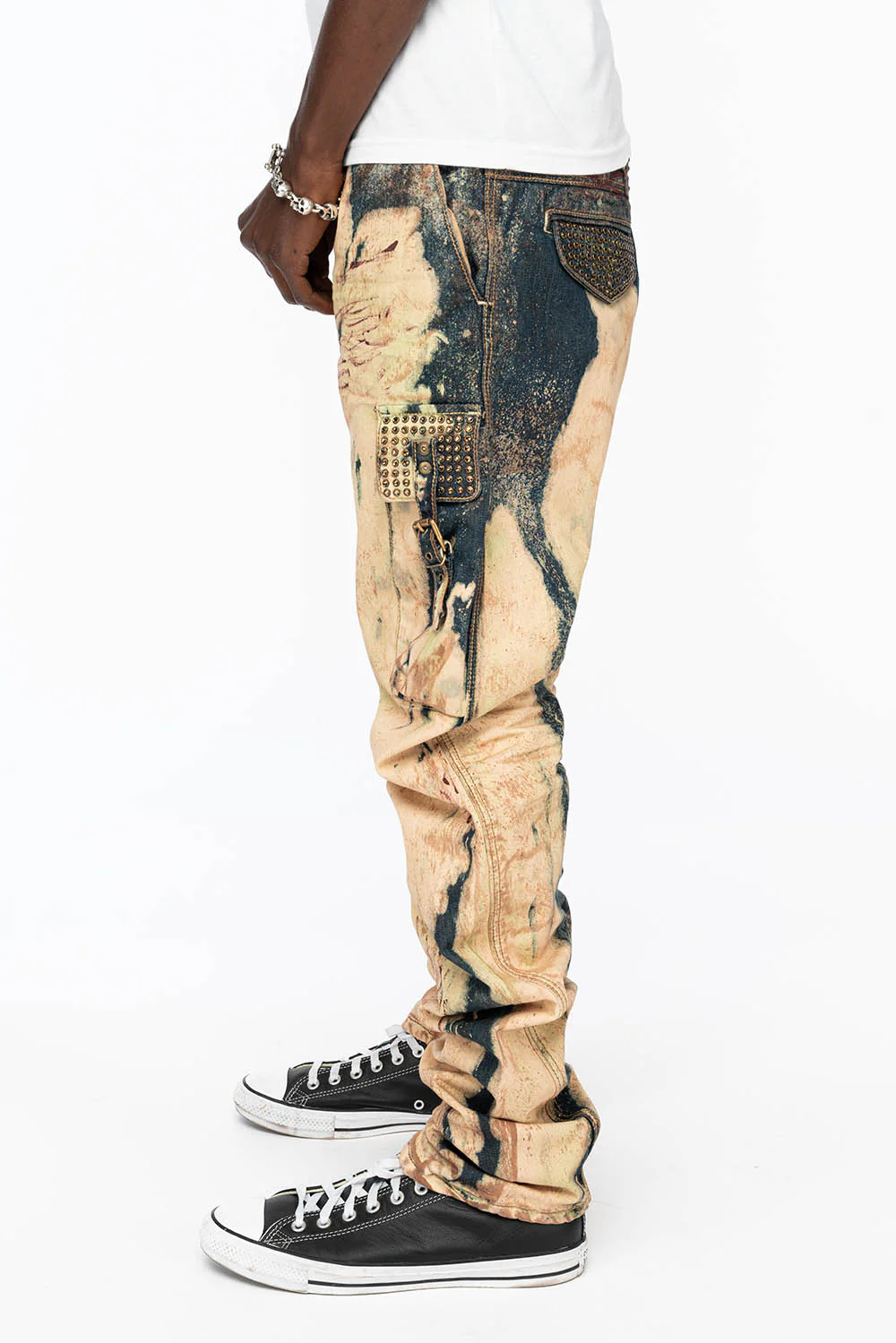 MENS TECHNIQUE CARGO PANTS IN GRAFFITI WASH WITH CRYSTALS - Image 3