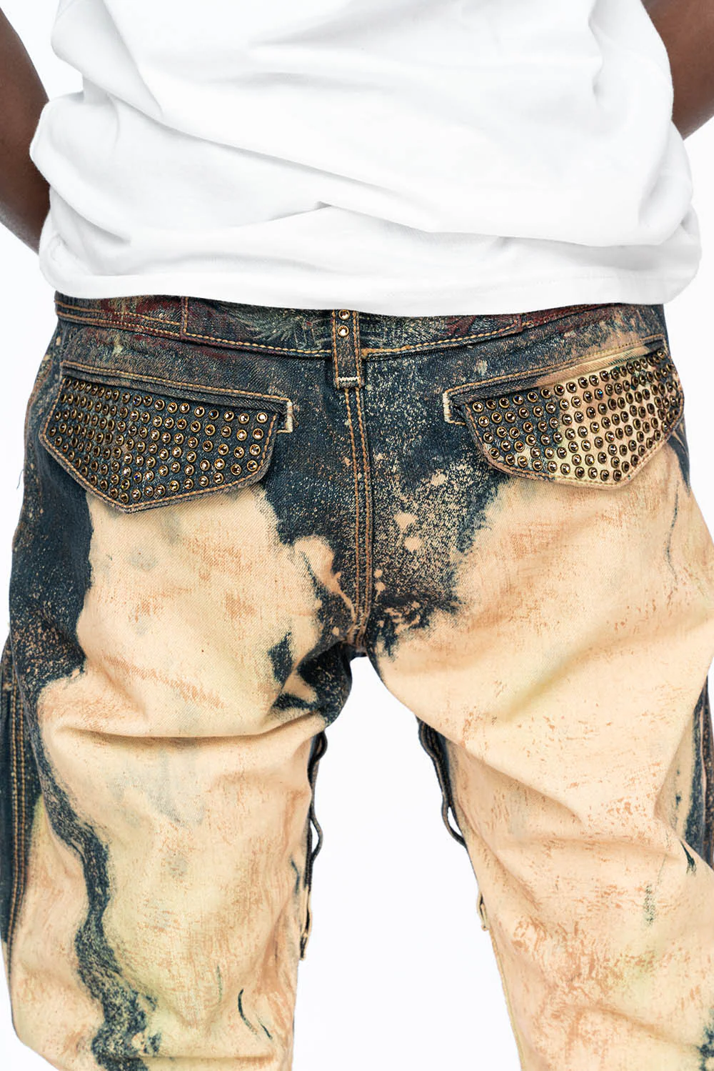 MENS TECHNIQUE CARGO PANTS IN GRAFFITI WASH WITH CRYSTALS - Image 5