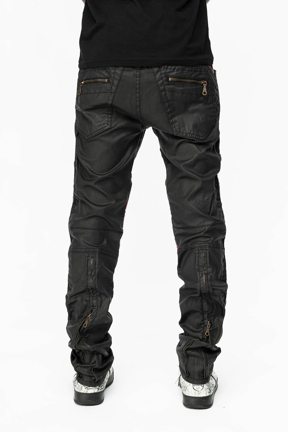 MENS BIKER JEANS IN DY FABRIC IN BLACK WASH WITH RED INSERTS - Image 3