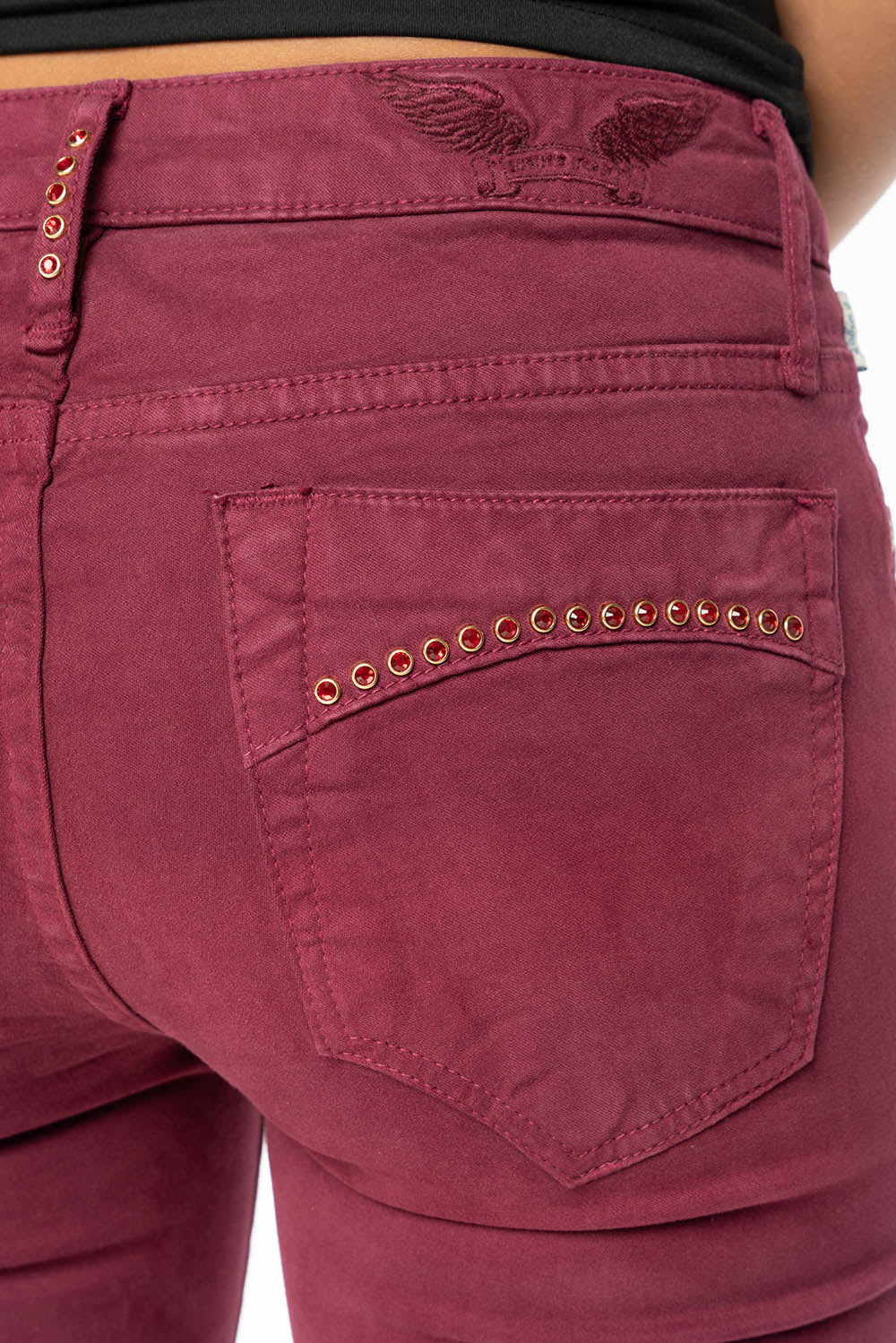 JANE MID RISE WOMENS SKINNY JEANS IN SANGRIA WASH WITH RED CRYSTALS - Image 4