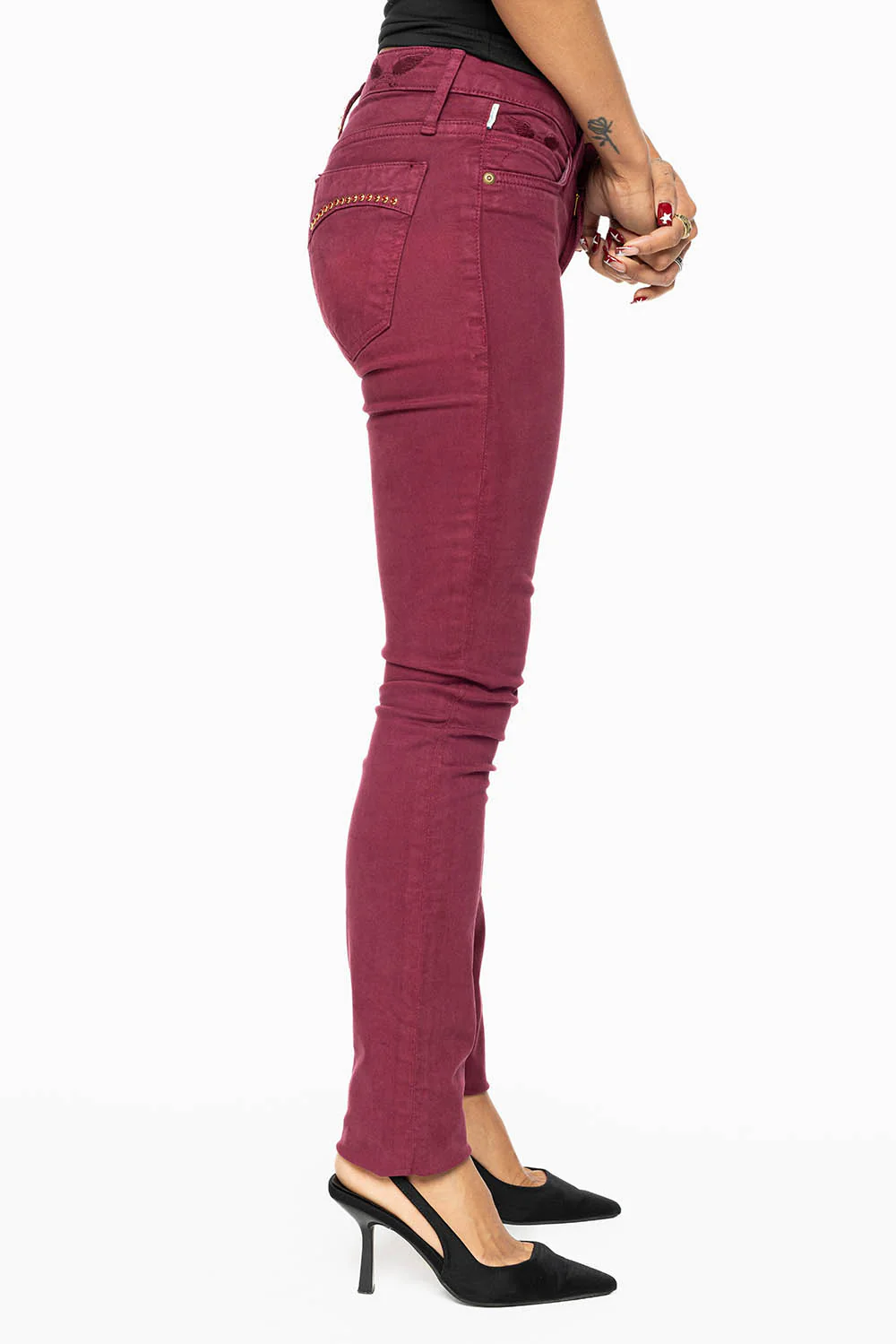 JANE MID RISE WOMENS SKINNY JEANS IN SANGRIA WASH WITH RED CRYSTALS - Image 5