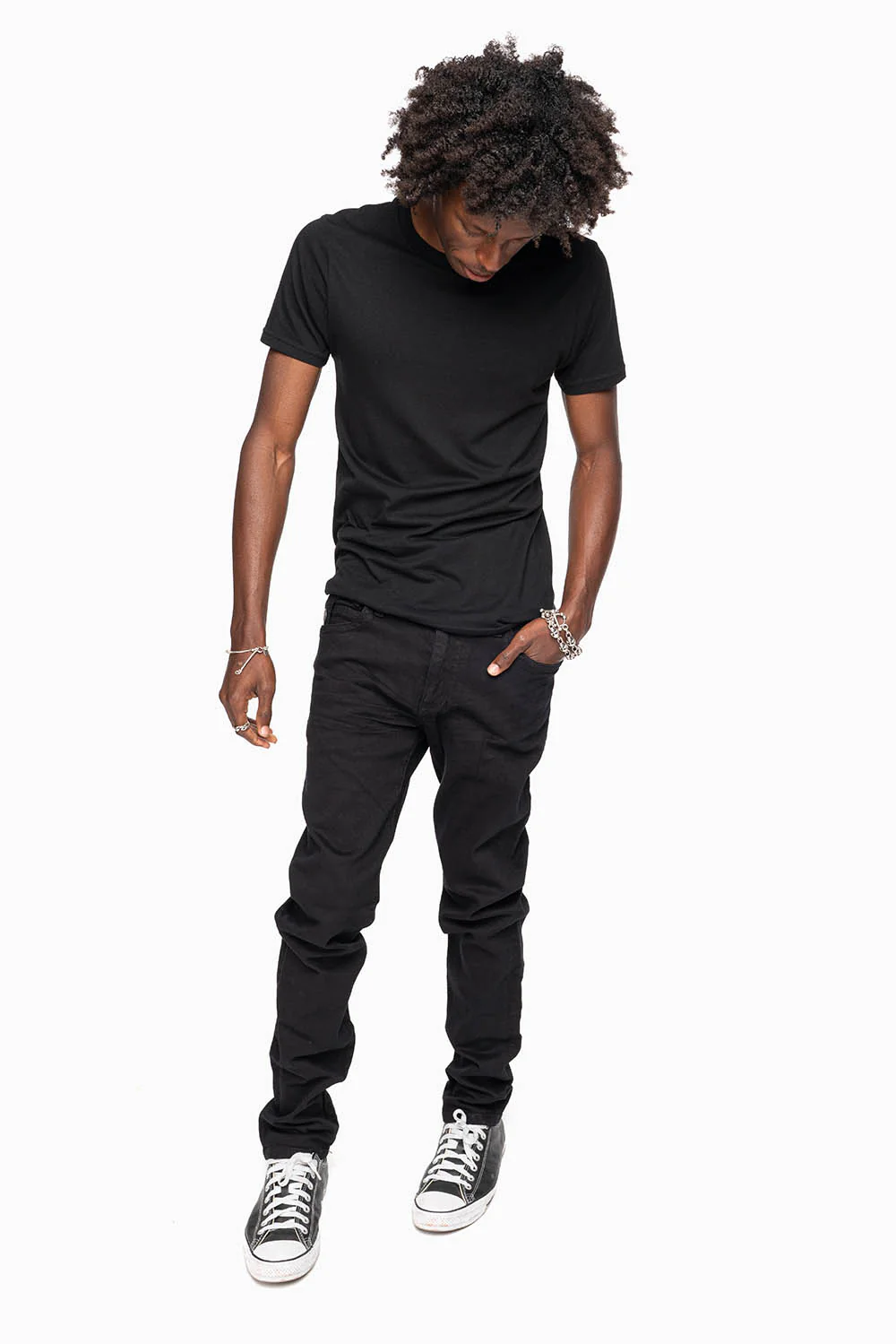 KILLER FLAP MENS SKINNY JEANS IN PURE BLACK WITH SILVER O.E. LOGO - Image 4