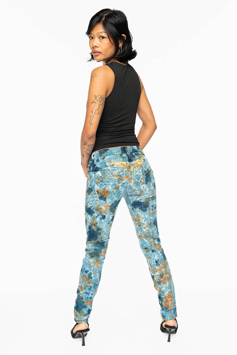 MARILYN LOW RISE WOMENS SKINNY JEANS IN  PAINT BLUE WASH WITH AURUM CRYSTALS - Image 7