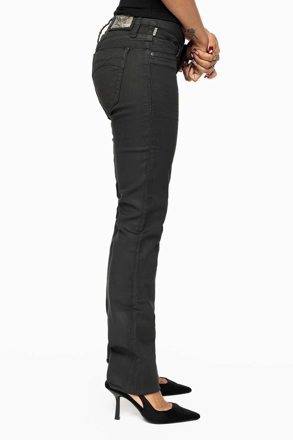 MARILYN LOW RISE WOMENS STRAIGHT LEG JEANS IN CHARCOAL COATING - Image 3