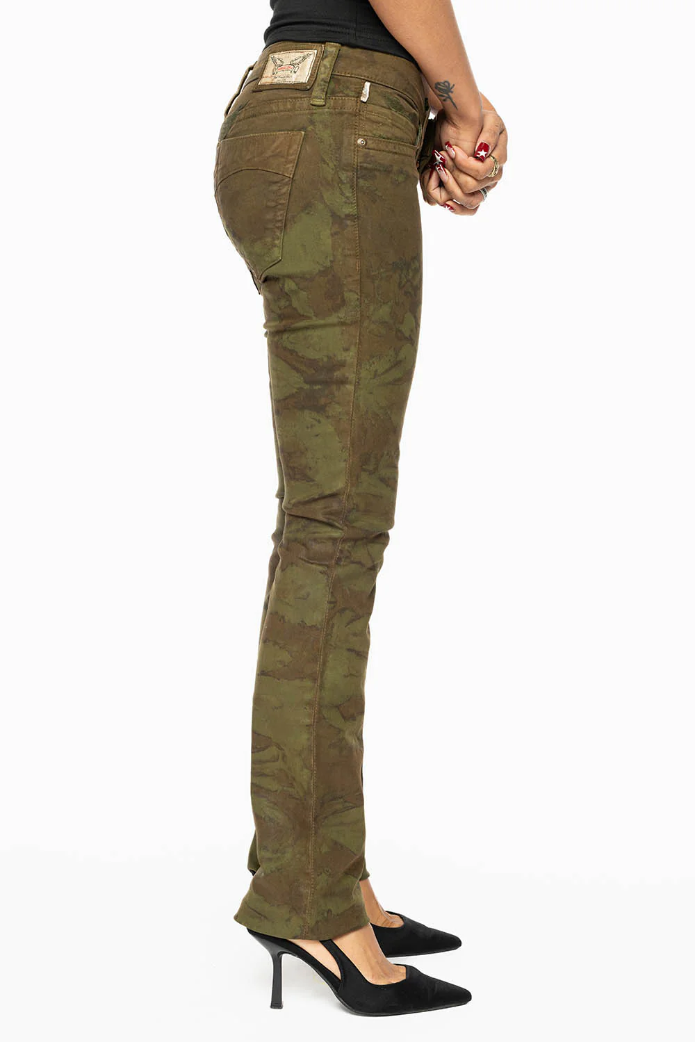 MARILYN LOW RISE WOMENS STRAIGHT LEG JEANS IN MUD GREEN  CAMO COATING - Image 3