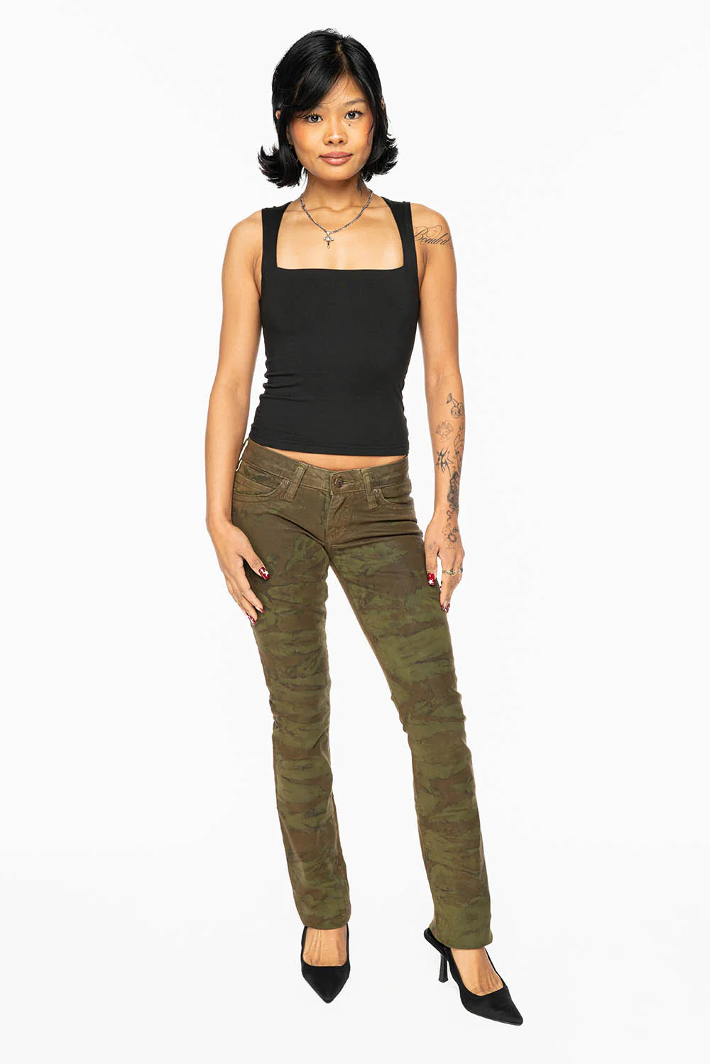 MARILYN LOW RISE WOMENS STRAIGHT LEG JEANS IN MUD GREEN  CAMO COATING - Image 4