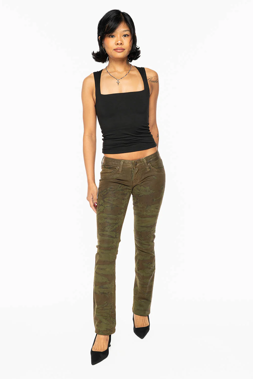 MARILYN LOW RISE WOMENS STRAIGHT LEG JEANS IN MUD GREEN  CAMO COATING - Image 7