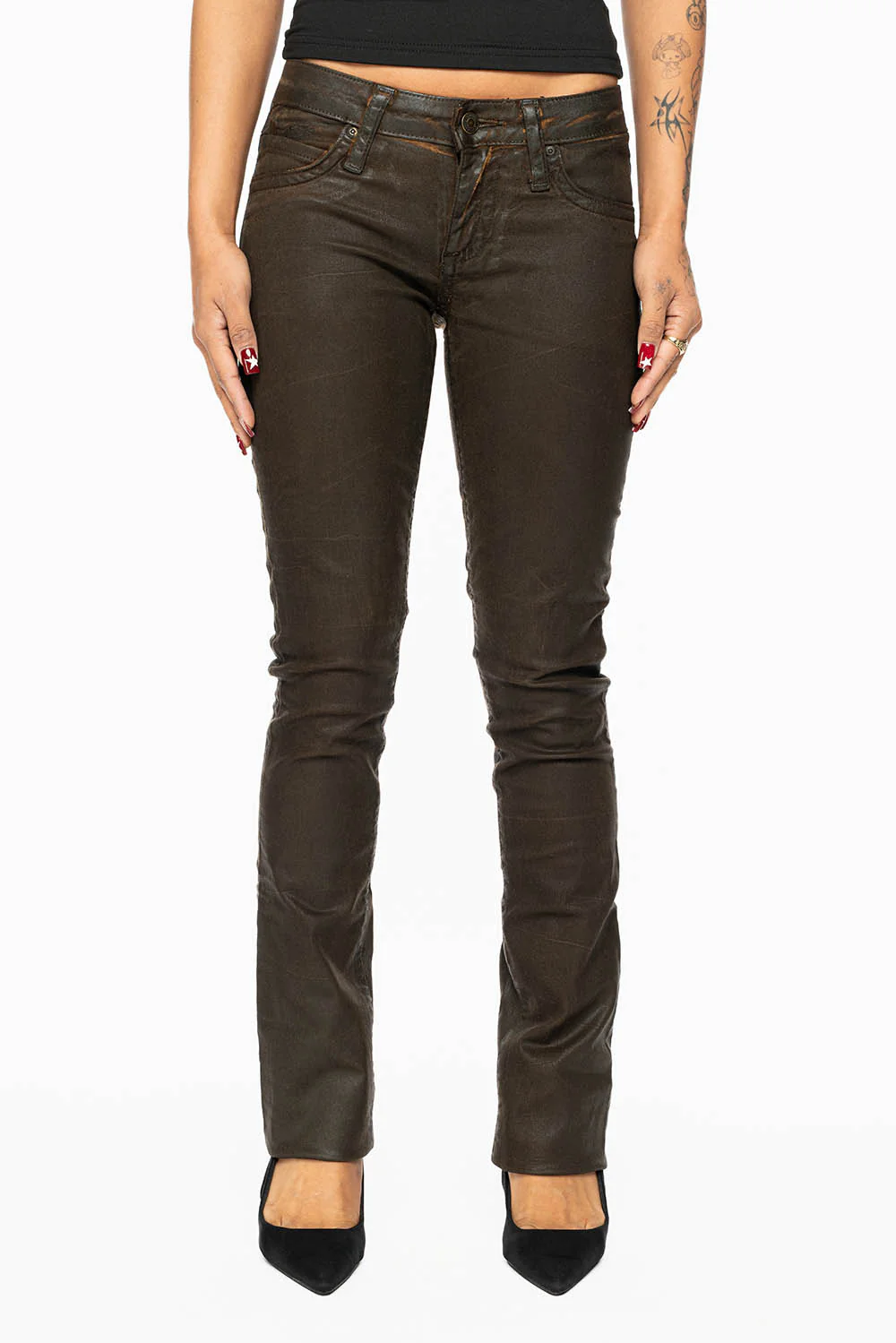 MARILYN LOW RISE WOMENS STRAIGHT LEG JEANS IN WAX CUIR BROWN - Image 3