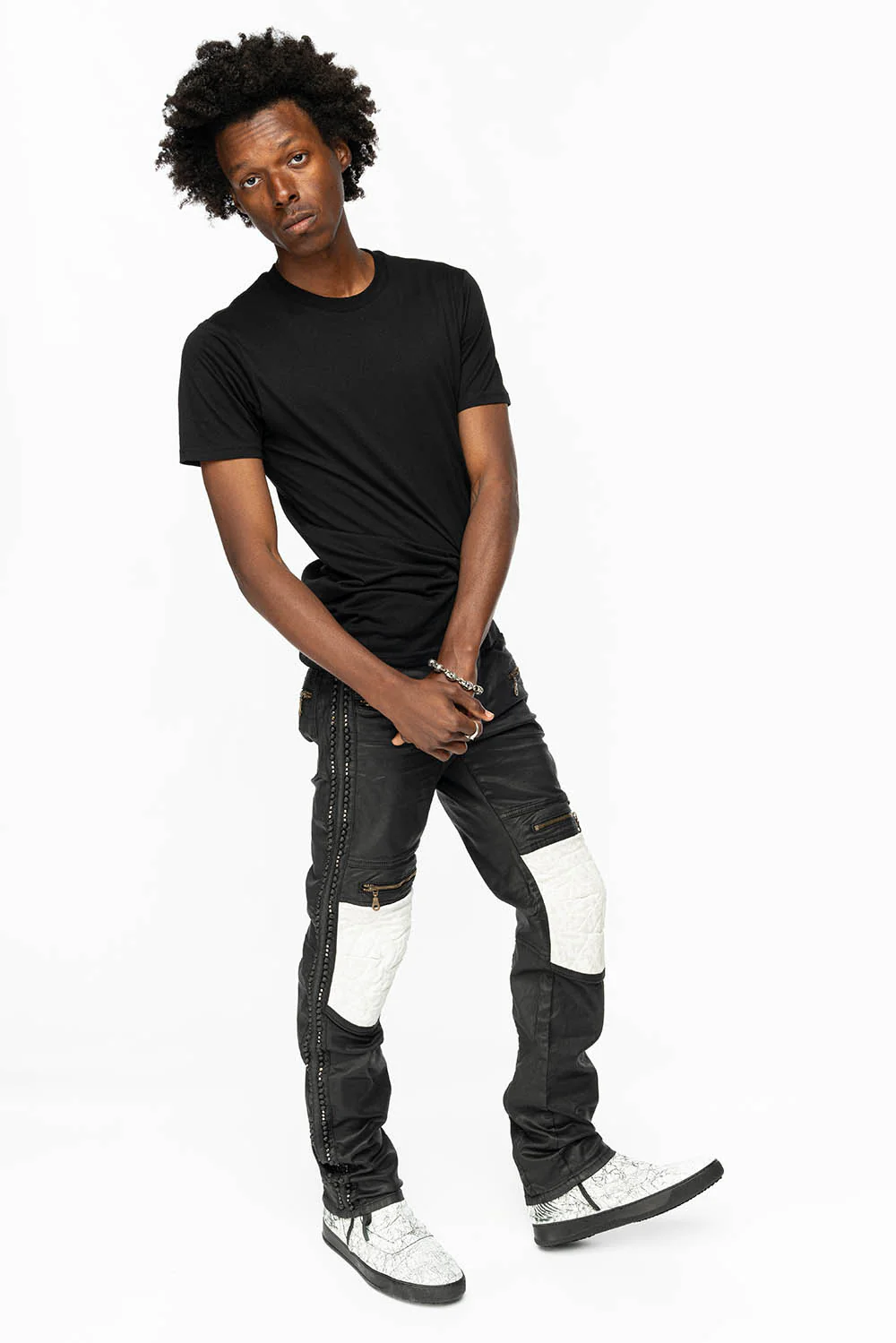 MENS BIKER JEANS IN DY FABRIC IN BLACK WASH WITH WHITE INSERTS WITH STUDS AND CRYSTALS