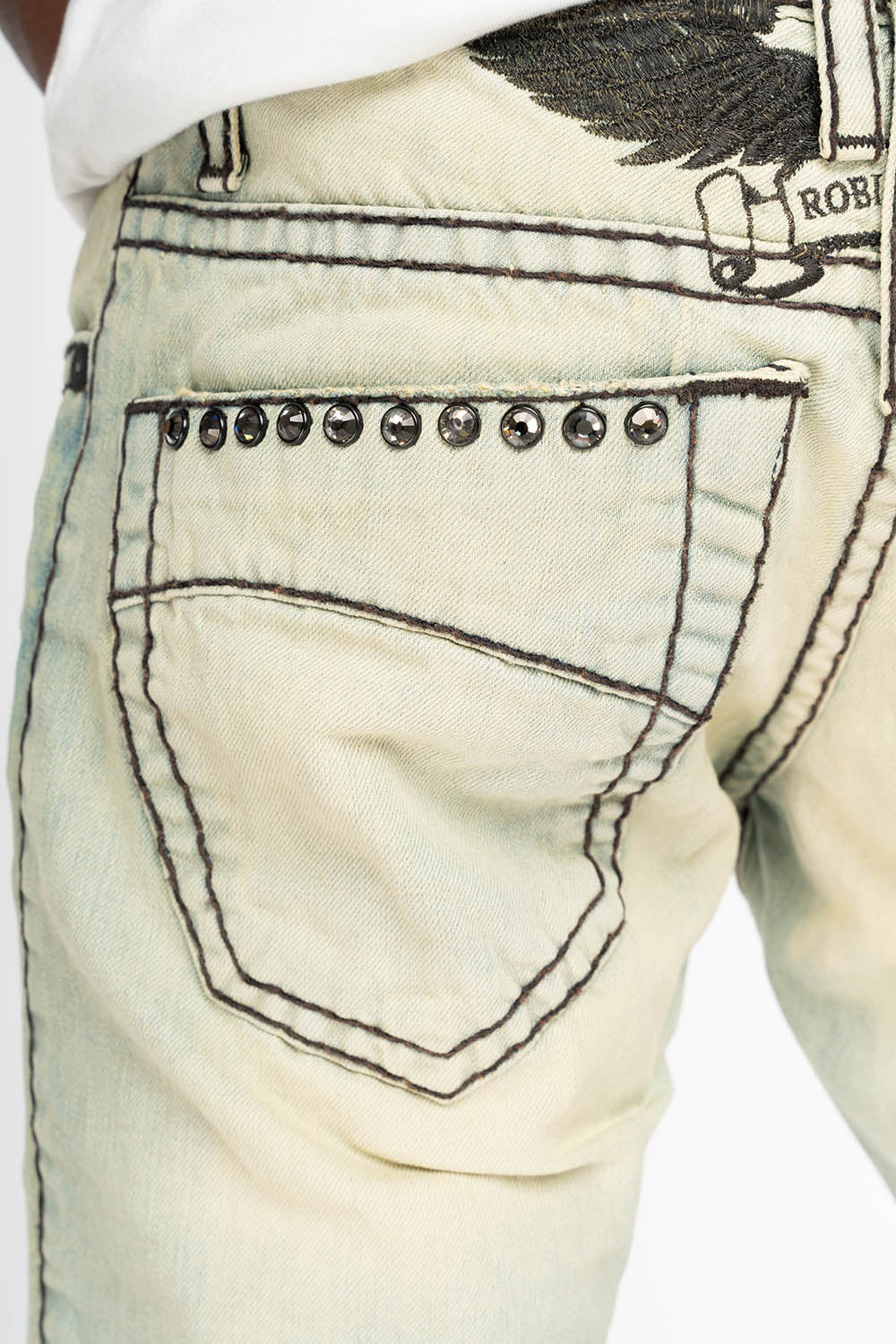 MENS CLASSIC 5 POCKET STRAIGHT LEG JEANS IN SMOKEY LIGHT WASH WITH CRYSTALS - Image 2