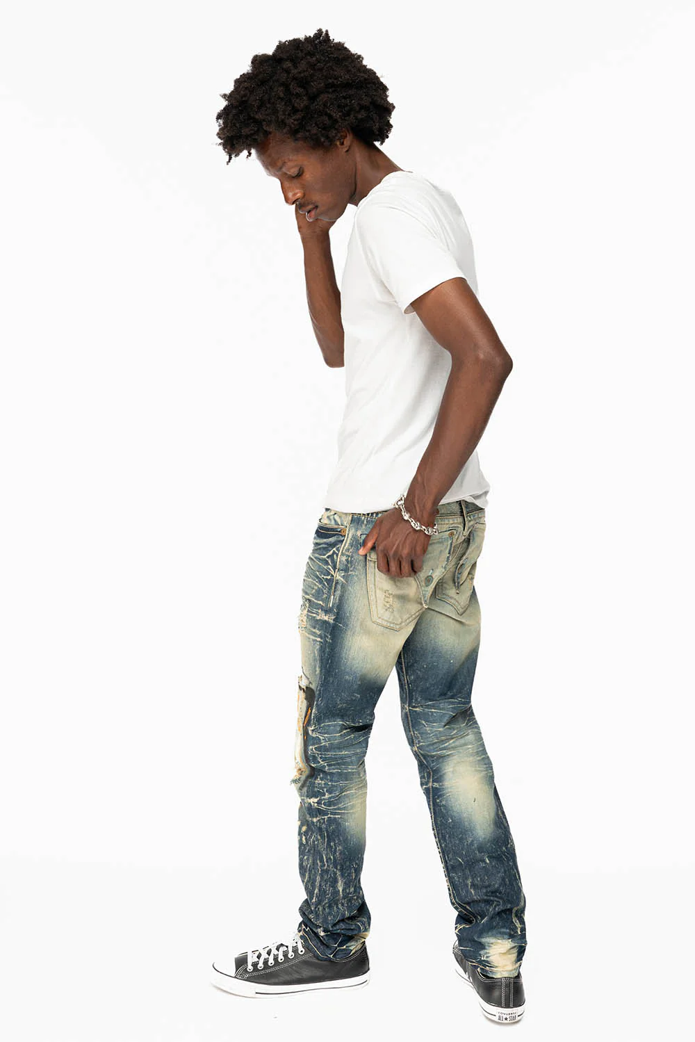 MENS LONG FLAP SLIM JEANS IN 5D DARK BROKEN WASH WITH HAND PAINTED GRAPHIC - Image 5