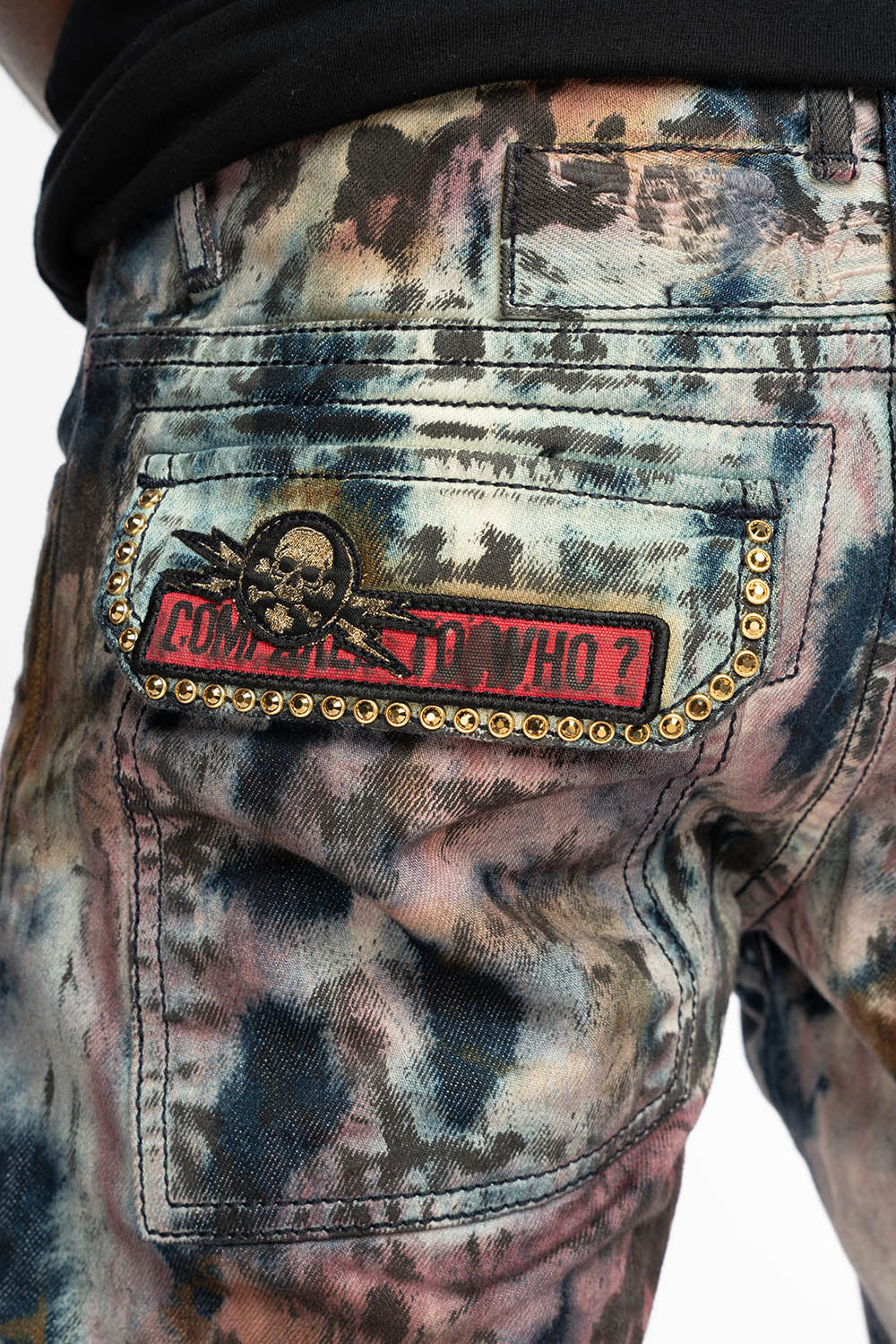 MENS MILITARY JEAN IN BABA RED WASH WITH PATCHES AND AURUM GOLD CRYSTALS - Image 8