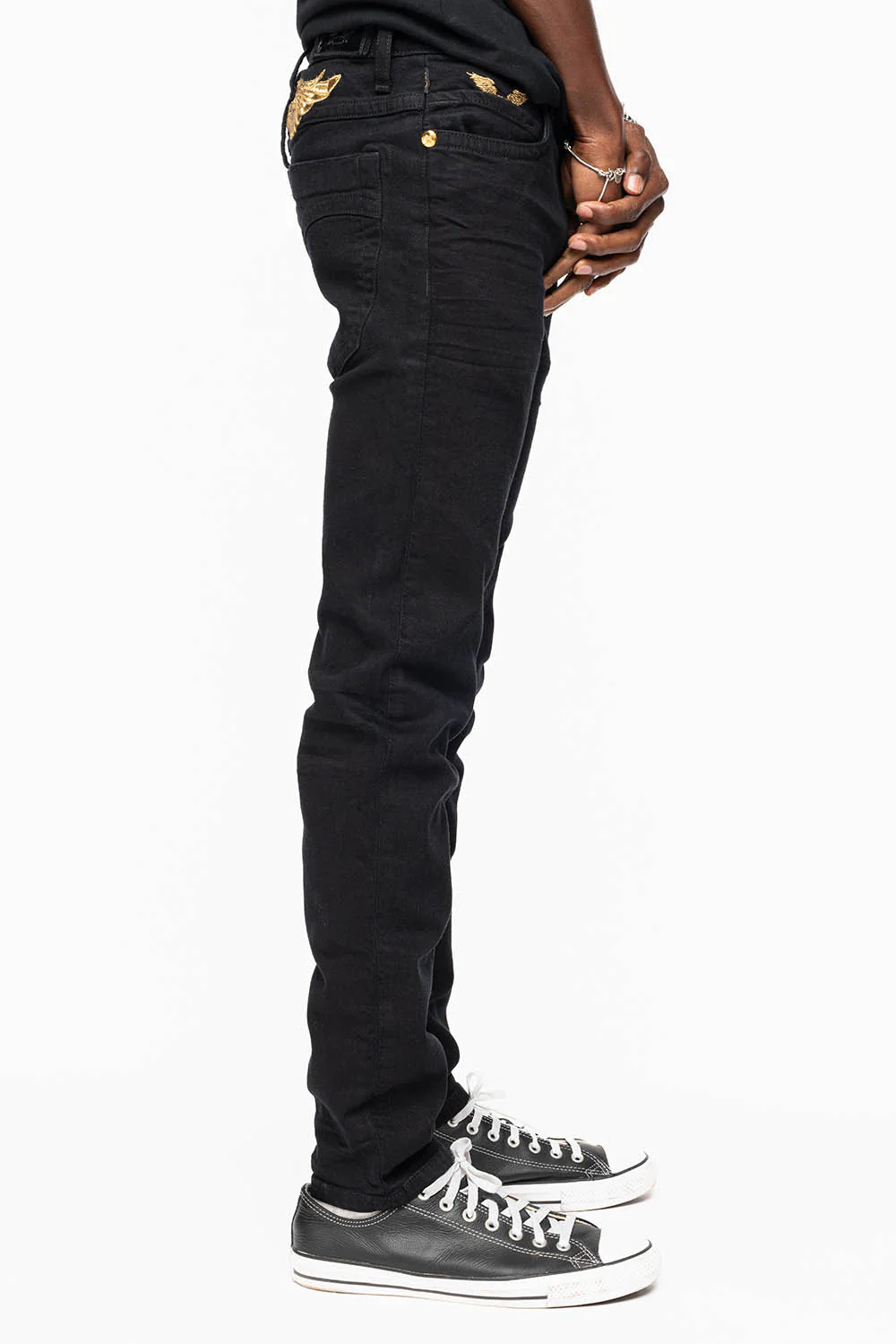 MENS SKINNY JEANS IN PURE BLK WASH WITH GOLD WING EMBROIDERY - Image 3