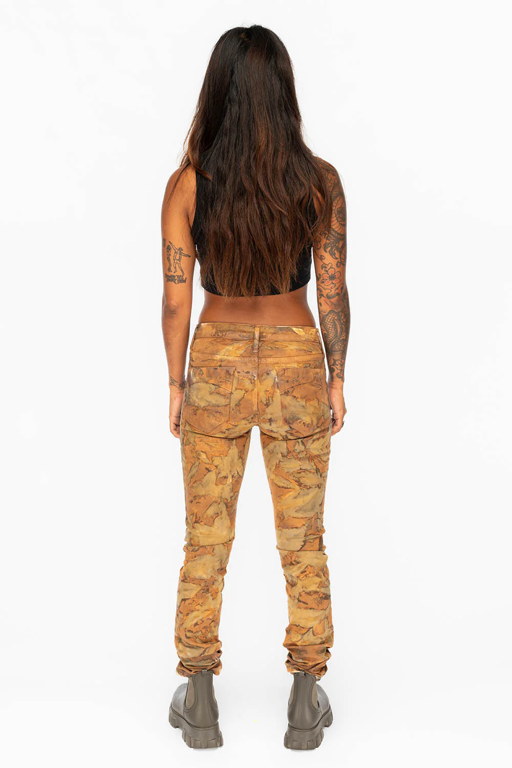 MID RISE WOMENS SKINNY JEANS IN MUD BROWN COATING - Image 4