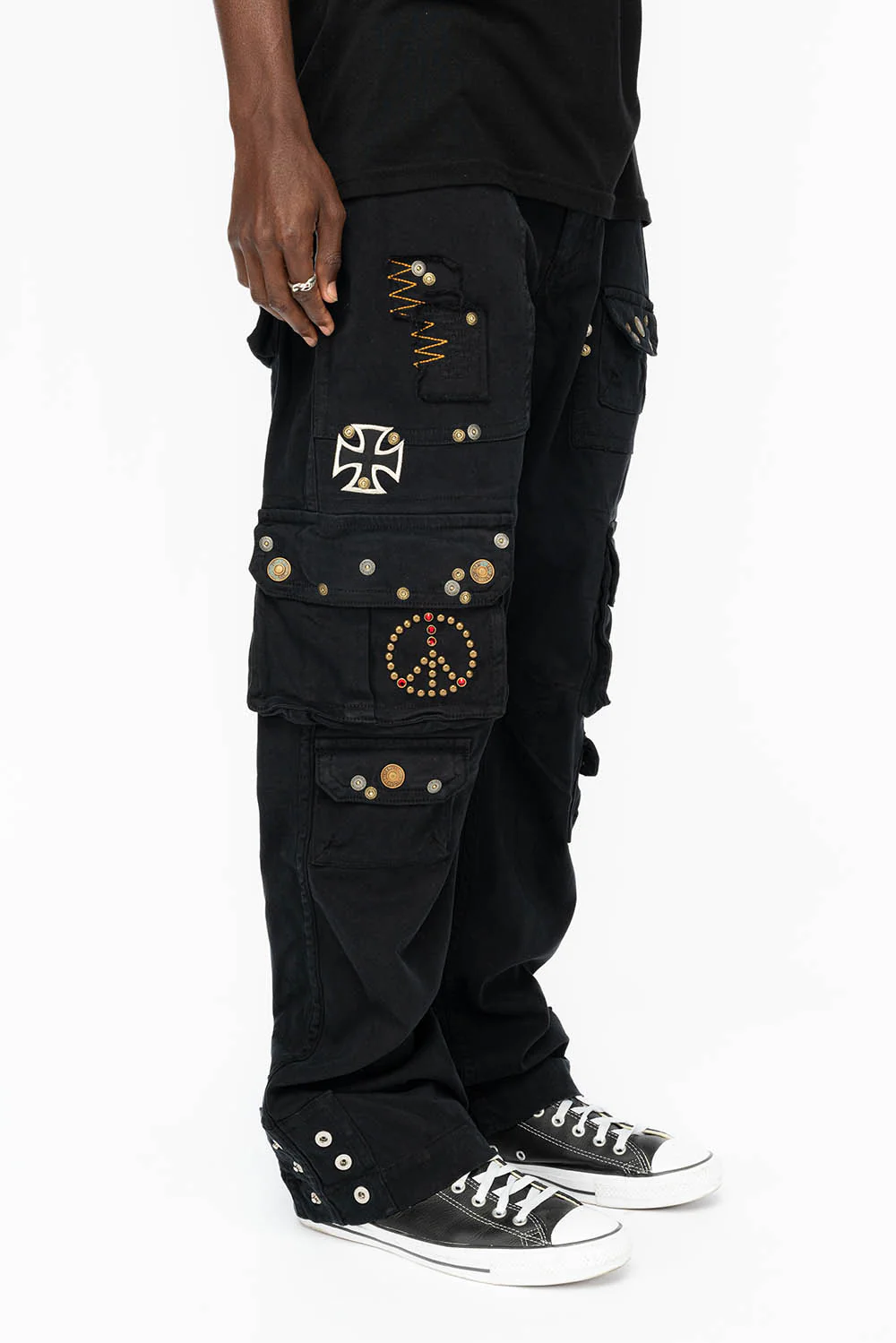 ORIGINAL ROBIN’S JEAN CALL OF DUTY CARGO PANTS IN BLACK COLOR  WITH ROCK N ROLL PATCH - Image 2