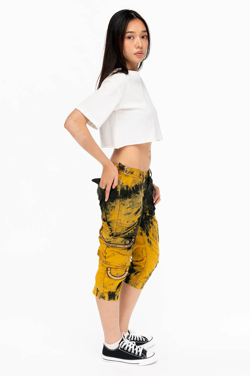 MILITARY STYLE WOMENS CARGO SHORTS IN TYE DYE YELLOW AND BLACK WASH - Image 4