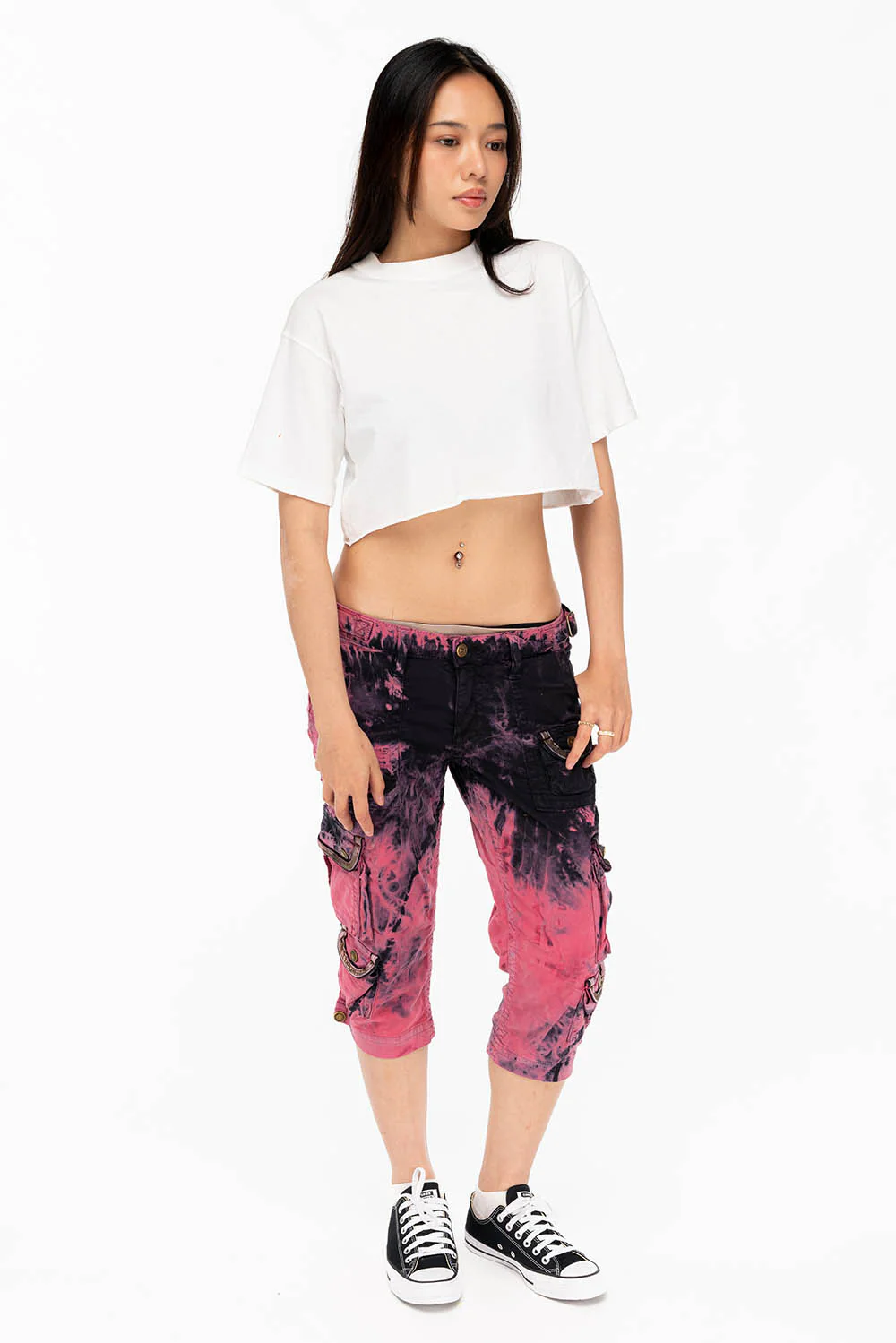 MILITARY STYLE WOMENS CARGO SHORTS IN TYE DYE PINK AND BLACK WASH - Image 4