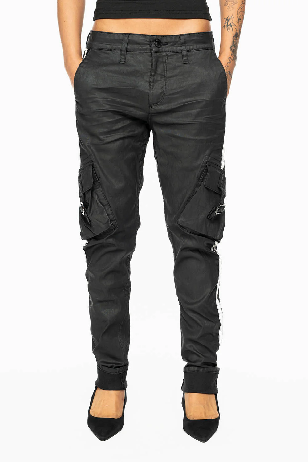 PREDATOR WOMENS SPORTY CARGO PANTS IN DY BLACK WITH TONAL EMBROIDERY AND SIDE STRIPE - Image 3