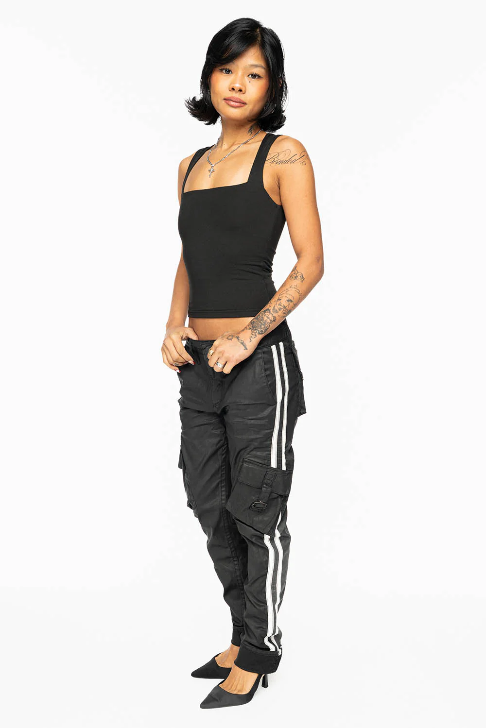PREDATOR WOMENS SPORTY CARGO PANTS IN DY BLACK WITH TONAL EMBROIDERY AND SIDE STRIPE - Image 8