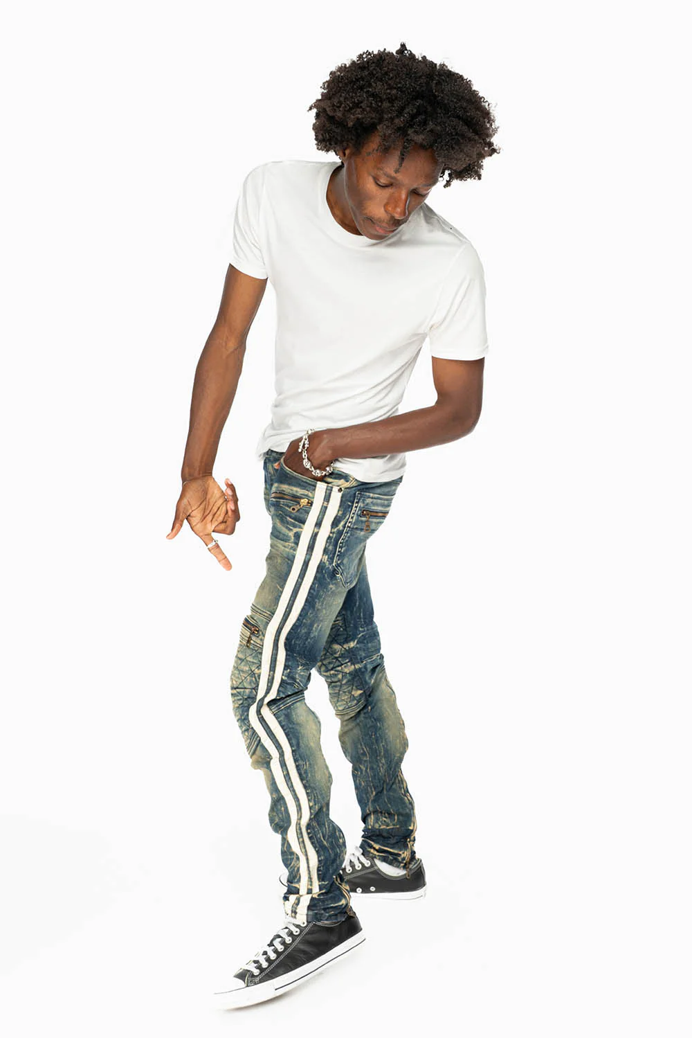 MENS BIKER JEANS IN BLUE 4D DARK WASH WITH WHITE STRIPES - Image 6