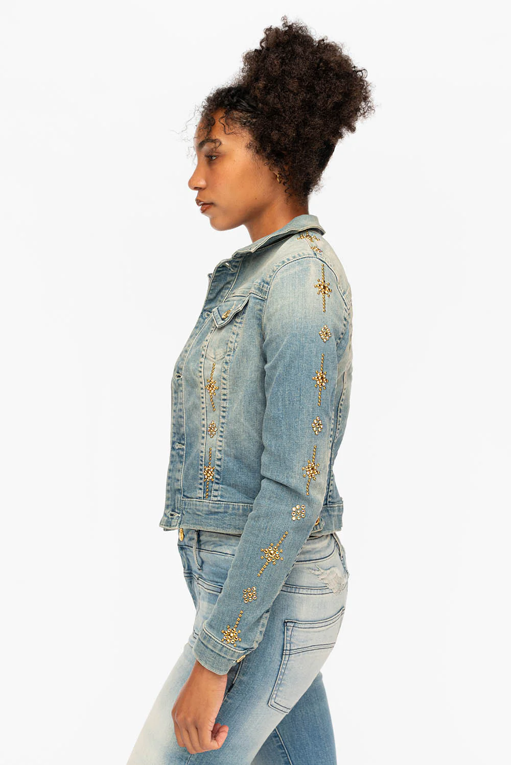 DENIM JACKET IN MAORIE LIGHT WITH CRYSTALS - Image 5