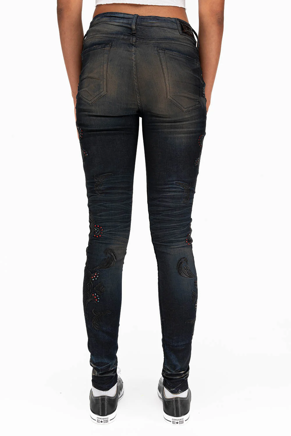 CRYSTAL ROSE SKINNY IN TAR BLACK - Image 4