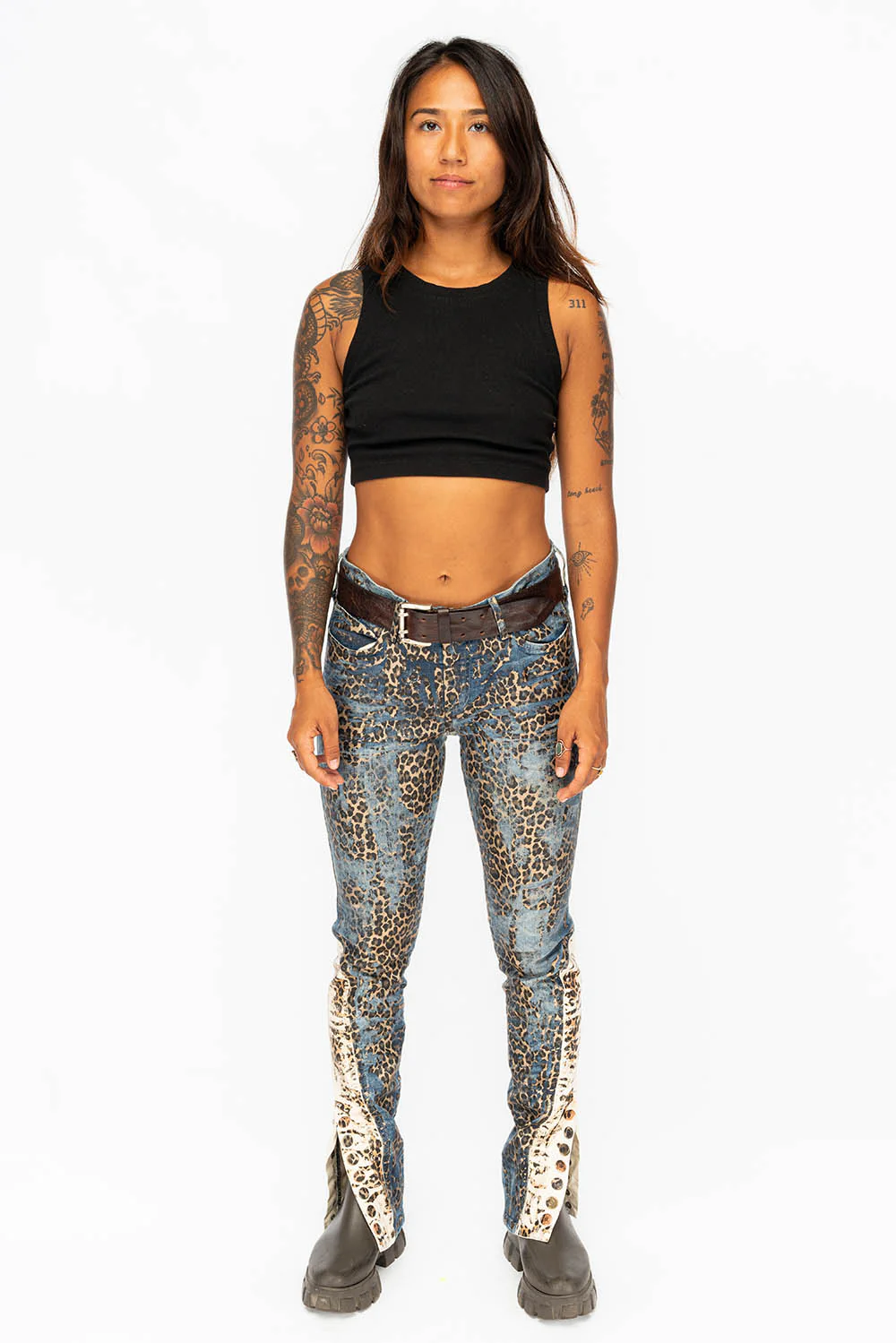 WOMENS BLUE JEANS WITH LEOPARD COATING AND ANKLE SNAP CLOSURE - Image 5
