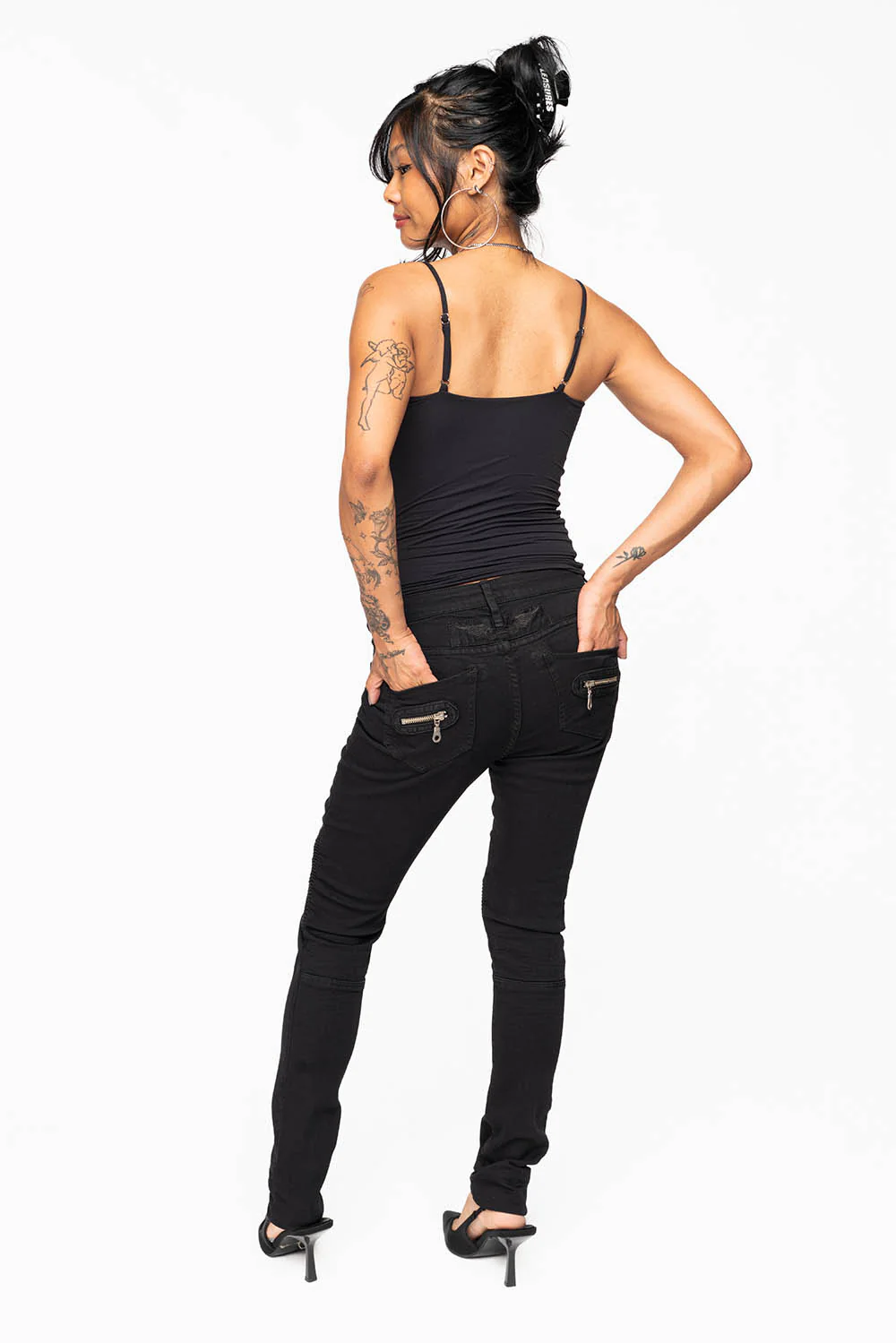 ROBIN'S BIKER WOMENS JEANS IN PURE BLACK - Image 7