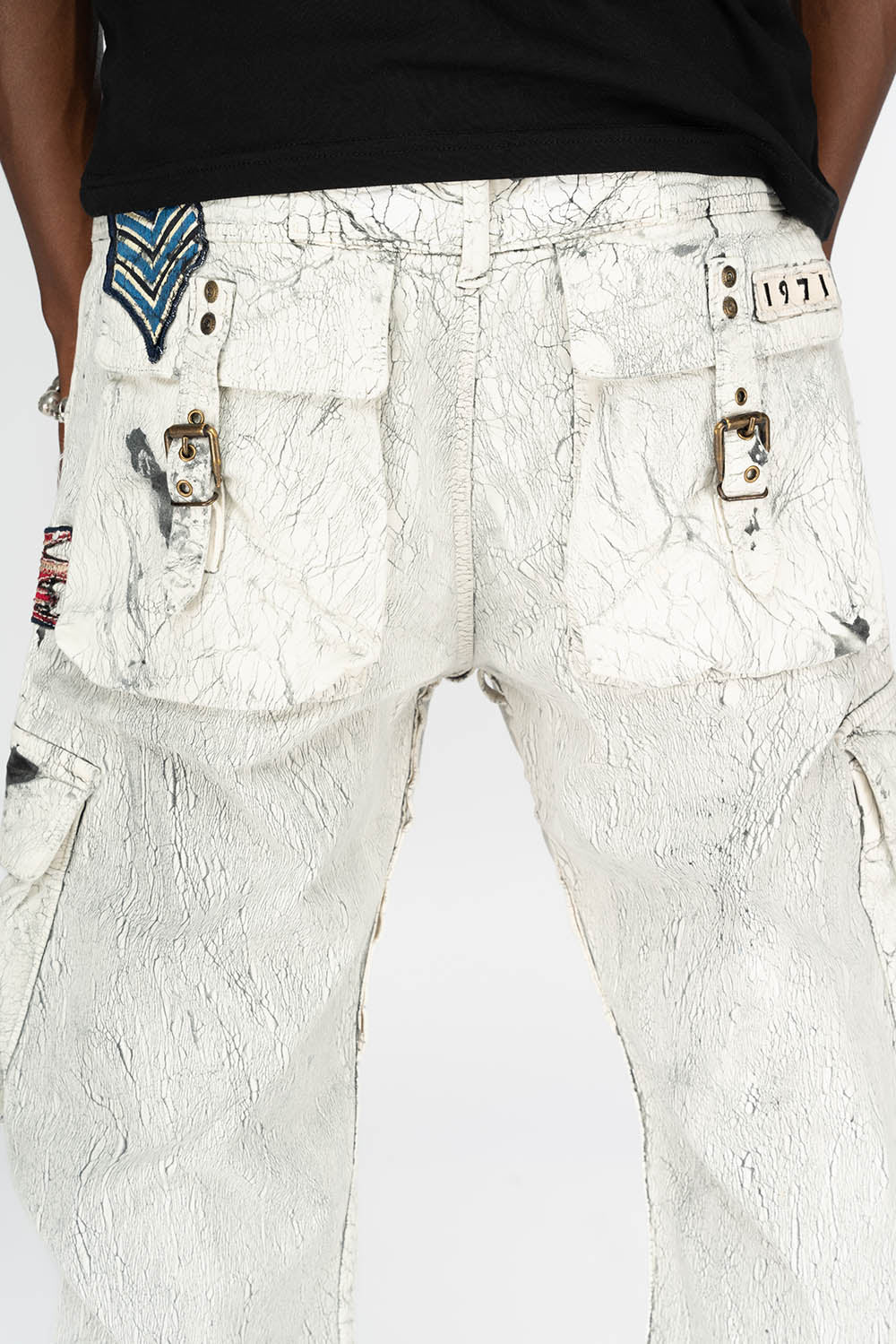 MENS MILITARY STYLE CARGO PANTS IN CRACKLE WHITE DYE WITH PATCH - Image 4