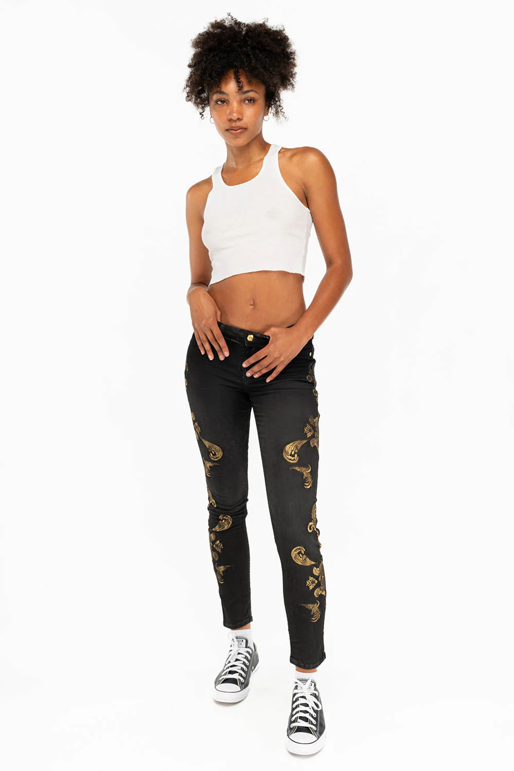 MID RISE WOMENS JEANS WITH GOLD EMBROIDERY IN LA BLACK - Image 4