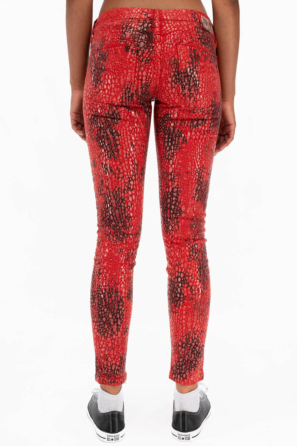 MARILYN LOW RISE WOMENS SKINNY JEANS IN AQUARIUM RED WITH TONAL WINGS - Image 4