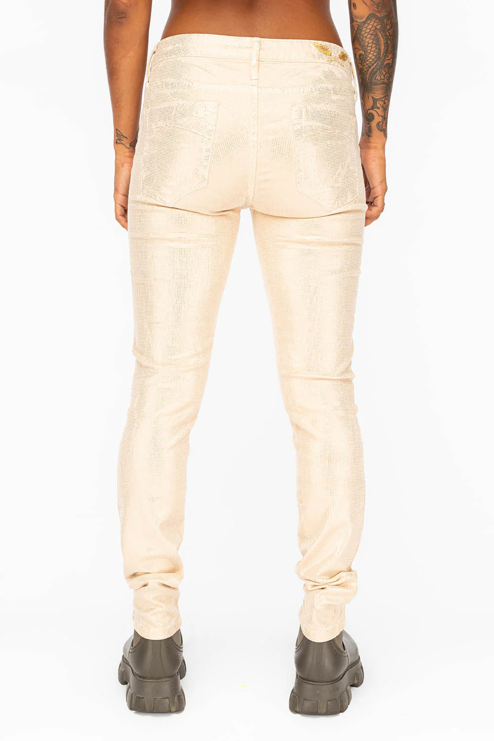 MID RISE WOMENS SKINNY JEANS IN BEIGE DISCO COATING - Image 4