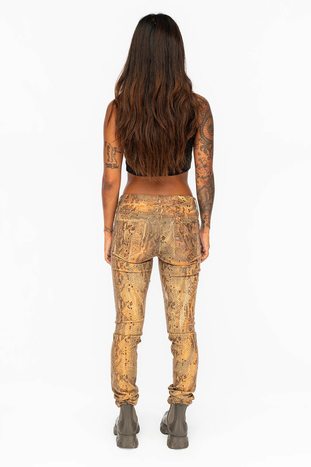 MID RISE WOMENS SKINNY JEANS WITH COBRA COATING - Image 5