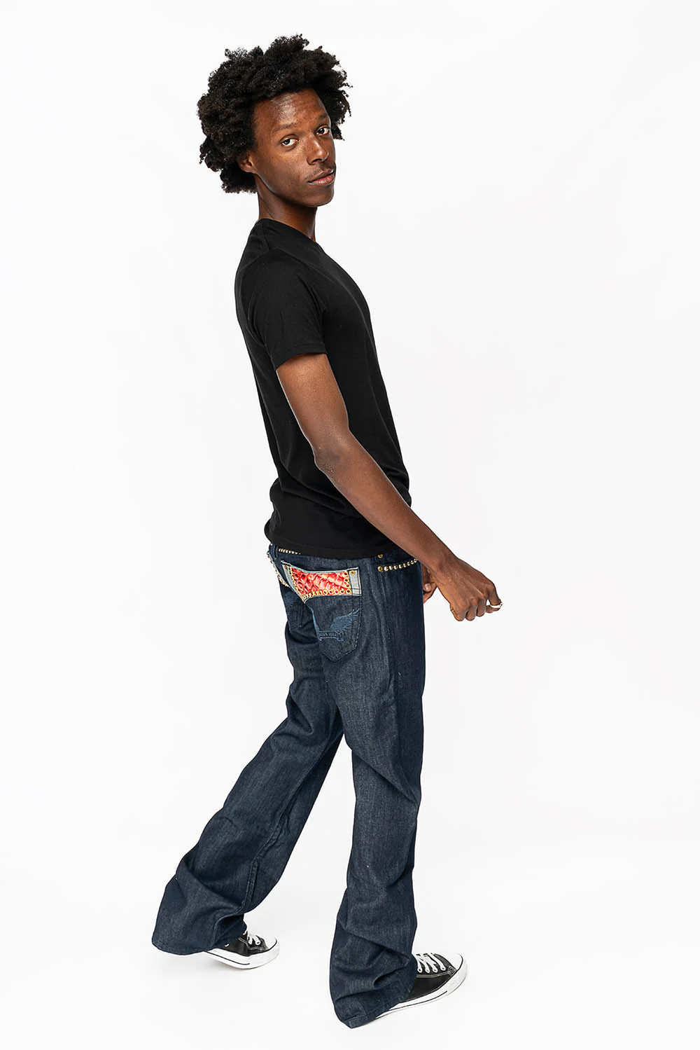 BOOT CUT JEAN WITH PATENT LEATHER POCKET  EMBELLISHED WITH CRYSTALS AND STUDS IN RINSE WASH - Image 9