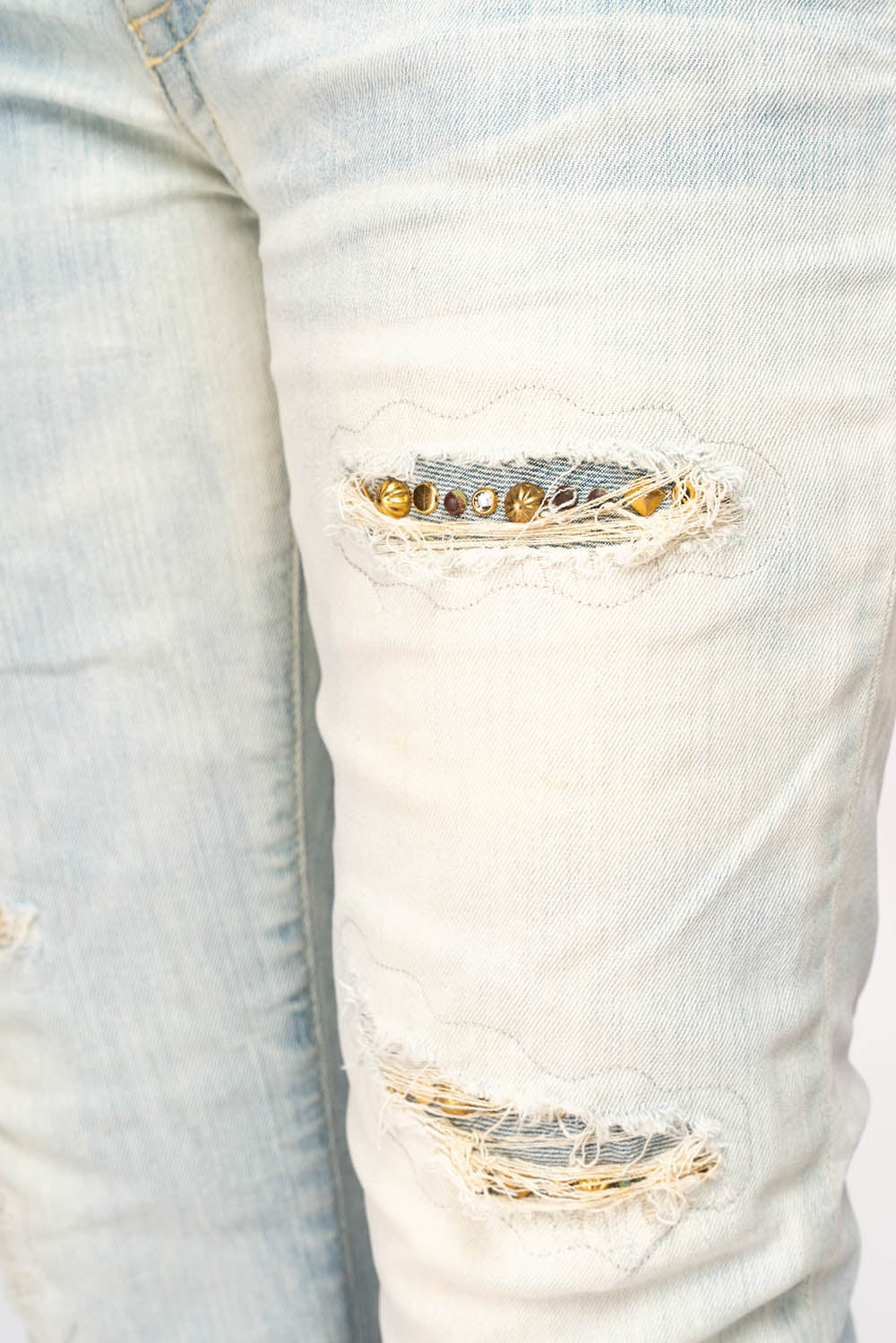 WOMENS RIPPED SKINNY CAPRI PANTS IN NICOLE LIGHT BROKEN REPAIRED WASH WITH STUDS AND CRYSTALS - Image 3