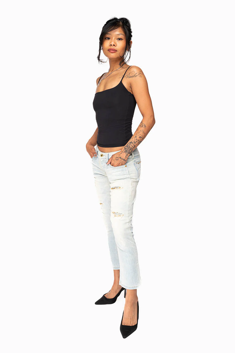 WOMENS RIPPED SKINNY CAPRI PANTS IN NICOLE LIGHT BROKEN REPAIRED WASH WITH STUDS AND CRYSTALS - Image 9